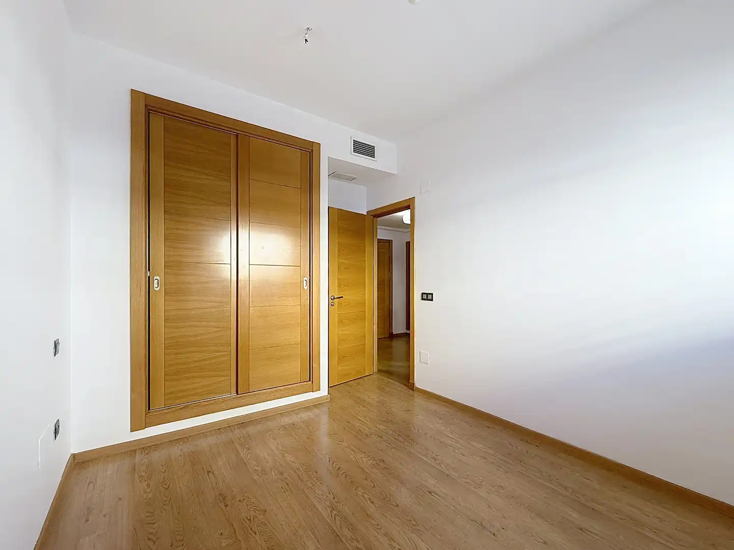 Bedroom of Apartments for rent in Málaga  with Washing machine, Microwave and Community pool