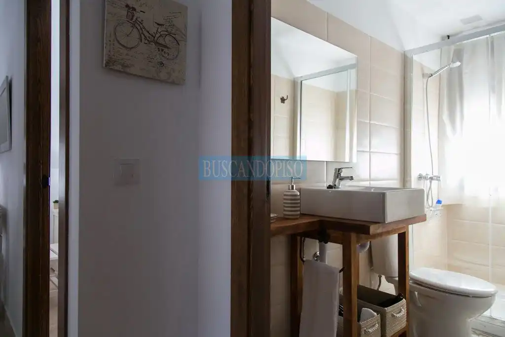 Baño de Apartamento en venta en Ajamil de Cameros con Calefacción, Amueblado y Balcón
