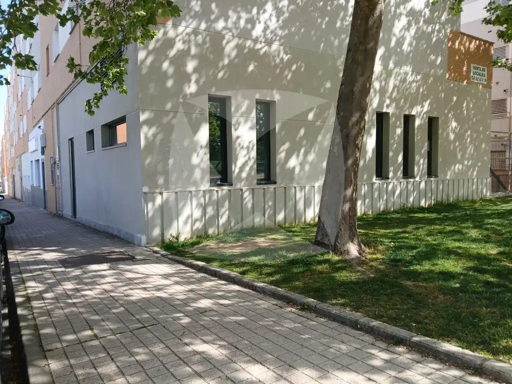 Local comercial en venda a Calle Juan Ramon Jimenez, imagen 2