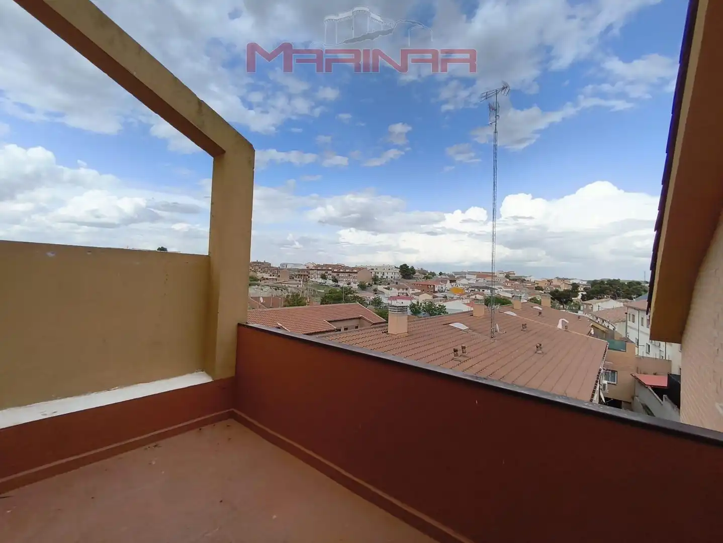 Dormitori de Àtic en venda en Borox amb Aire condicionat, Terrassa i Traster