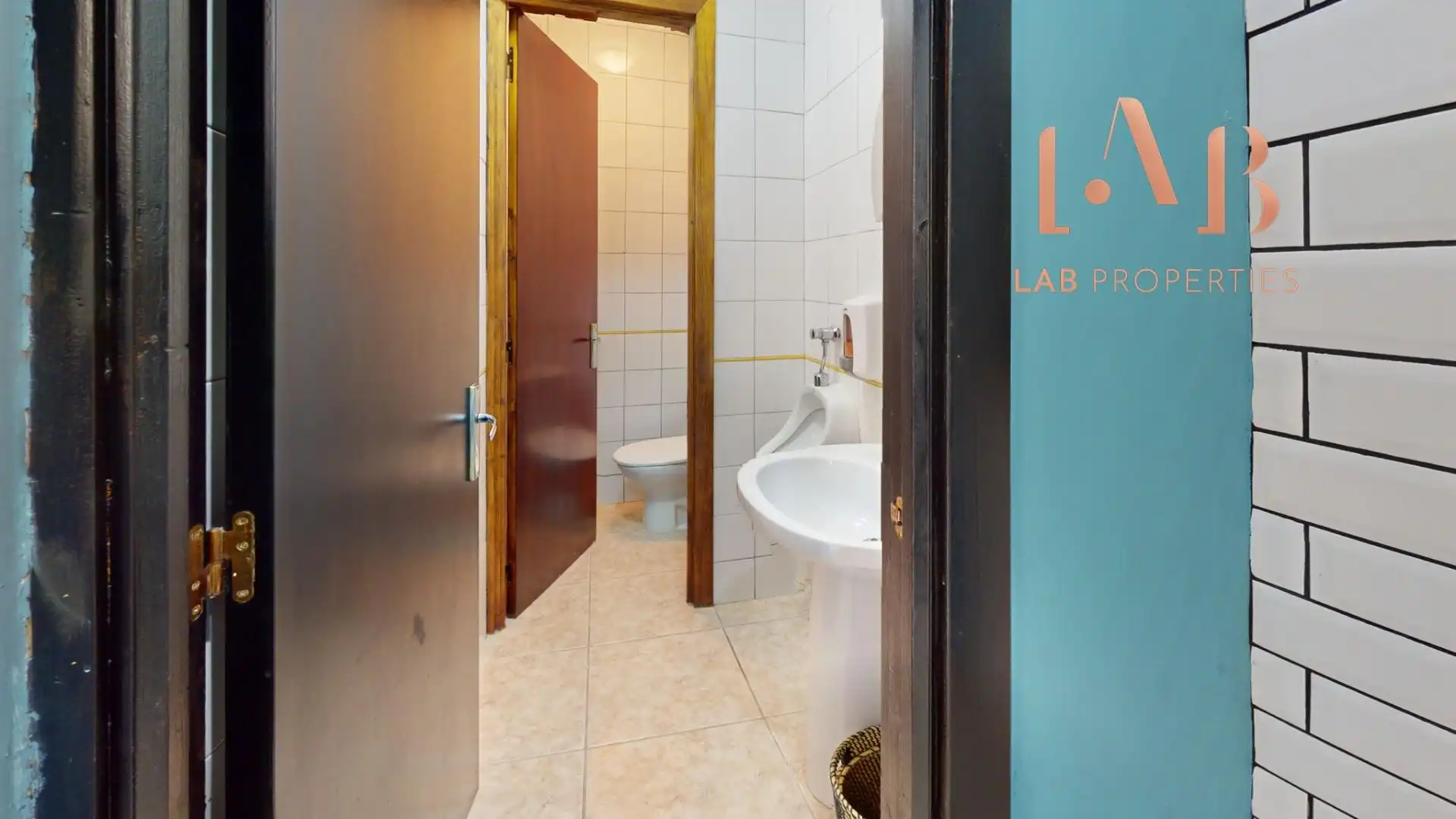 Bany de Local de lloguer en  Palma de Mallorca amb Aire condicionat i Moblat