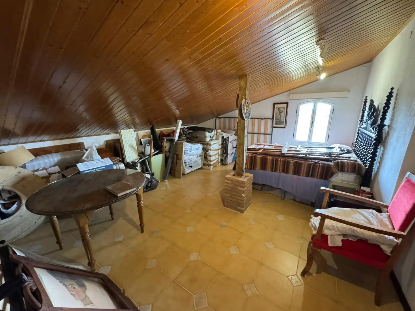 Houses for sale in Mérida  with Storage room