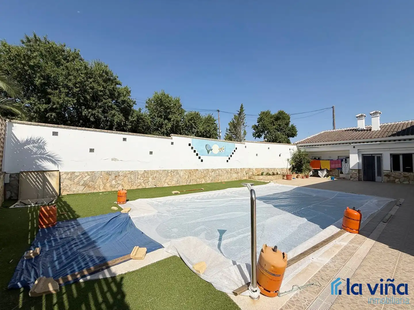 Piscina de Casa o xalet en venda en Loja amb Aire condicionat, Calefacció i Terrassa