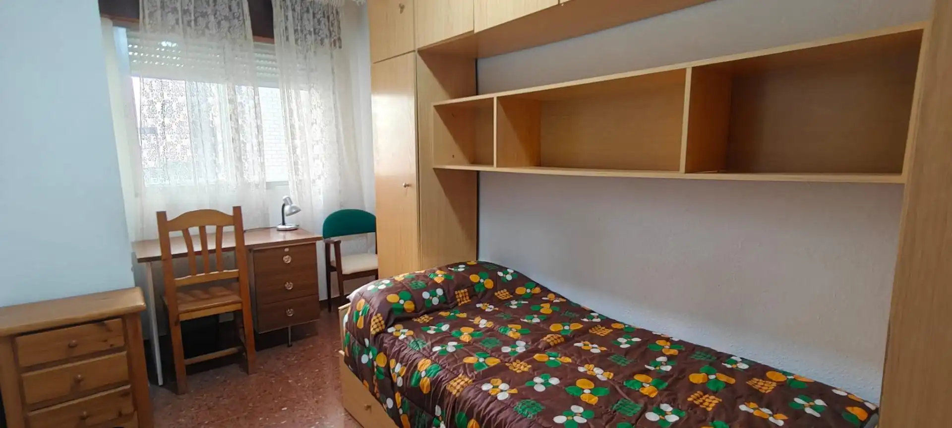Schlafzimmer von Wohnung zur Miete in Granada