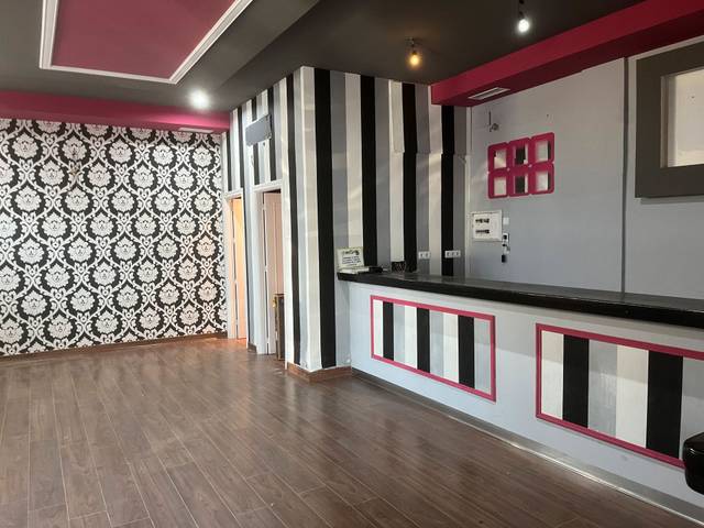 Local comercial en Alquiler en Centro