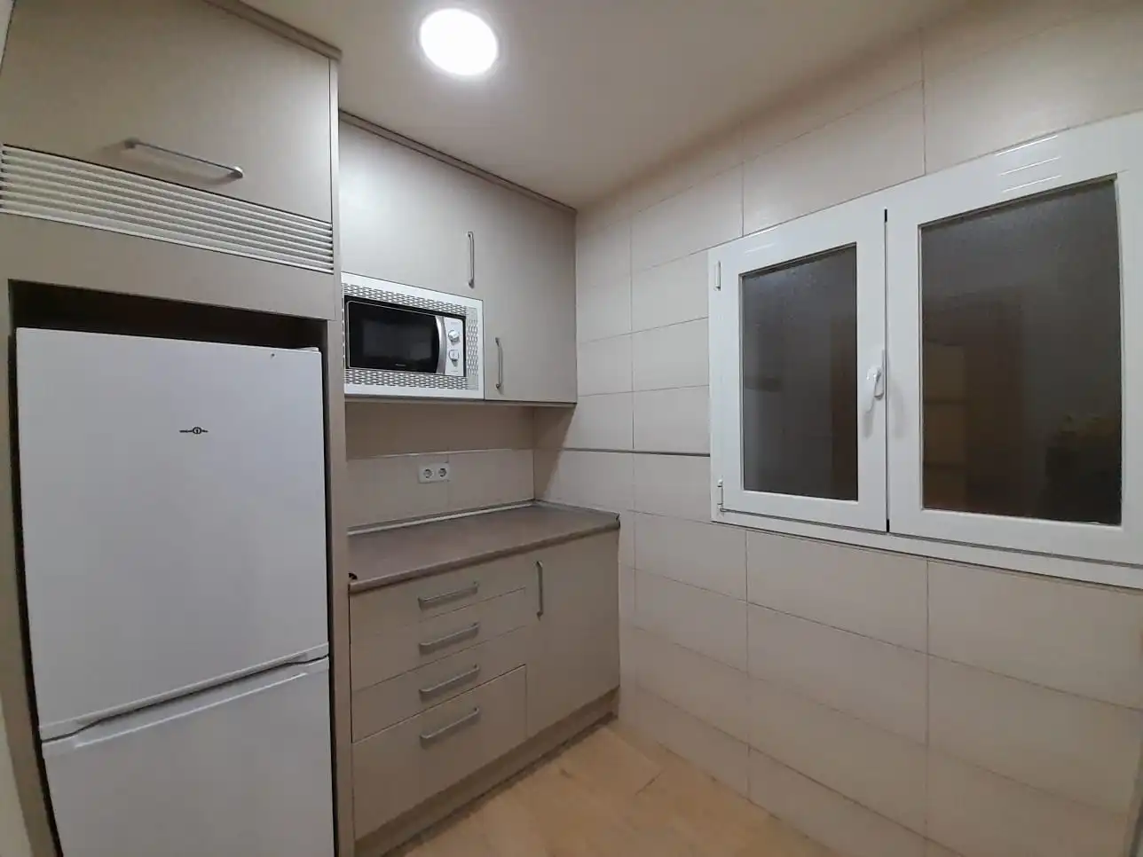 Kitchen of Flat for sale in Madrid  with Air Conditioner, Parquet flooring and Oven