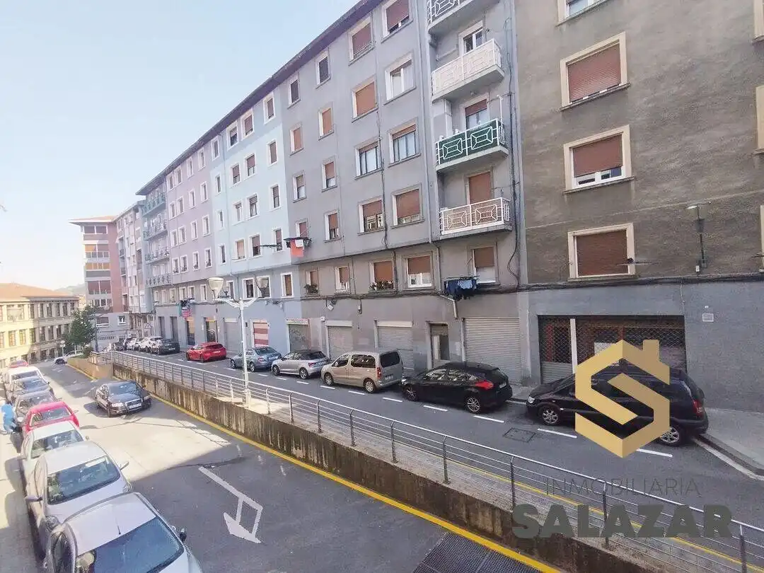 Exterior view of Flat for sale in Bilbao   with Heating, Terrace and Balcony