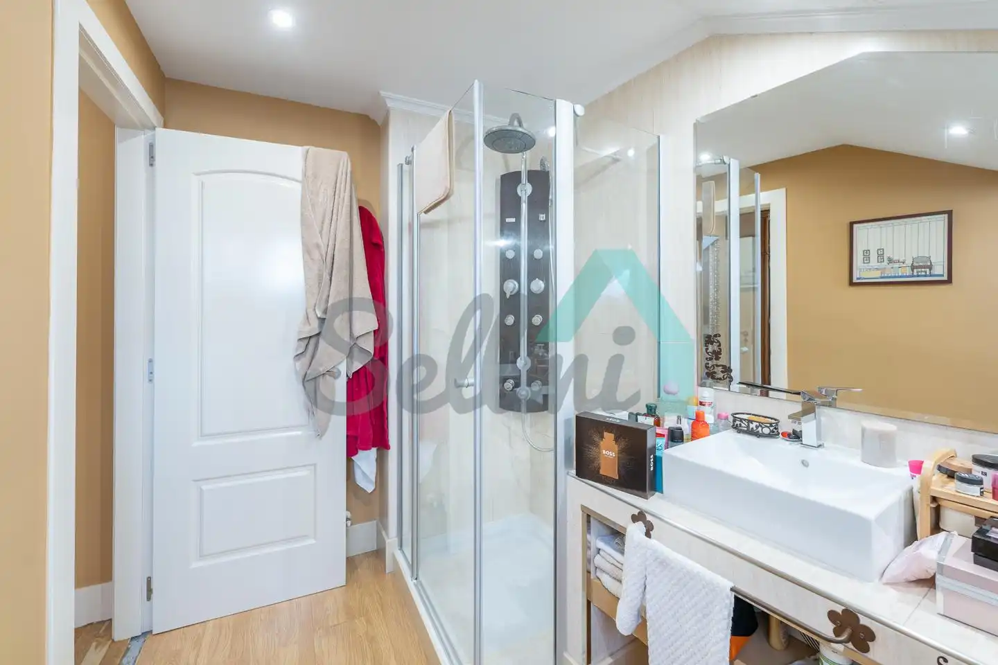 Badezimmer von Einfamilien-Reihenhaus zum Verkauf in Vegadeo mit Heizung, Privatgarten und Terrasse