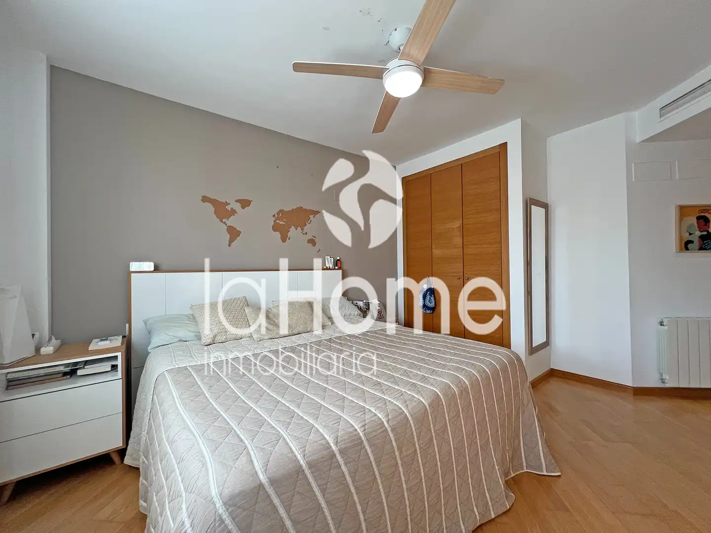 Habitación de Casa adosada en venta en Bétera con Aire acondicionado, Calefacción y Jardín privado