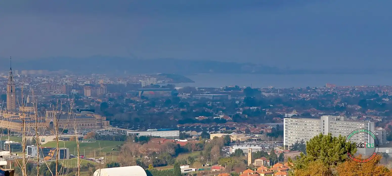 Vista exterior de Casa o xalet en venda en Gijón  amb Calefacció, Jardí privat i Terrassa