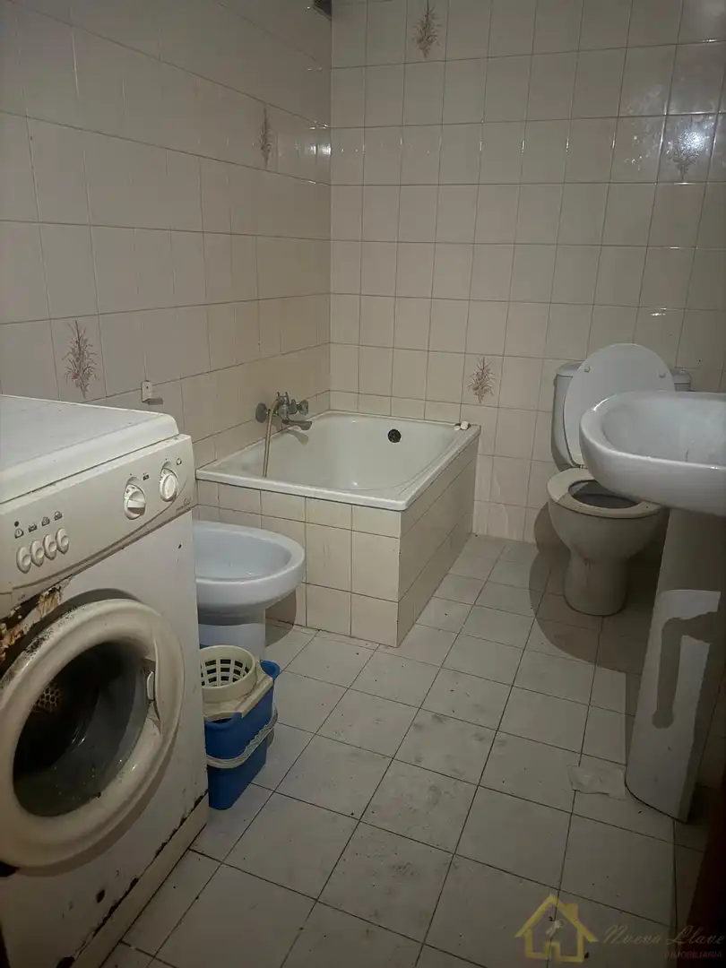 Badezimmer von Wohnung zum Verkauf in Lugo mit Heizung