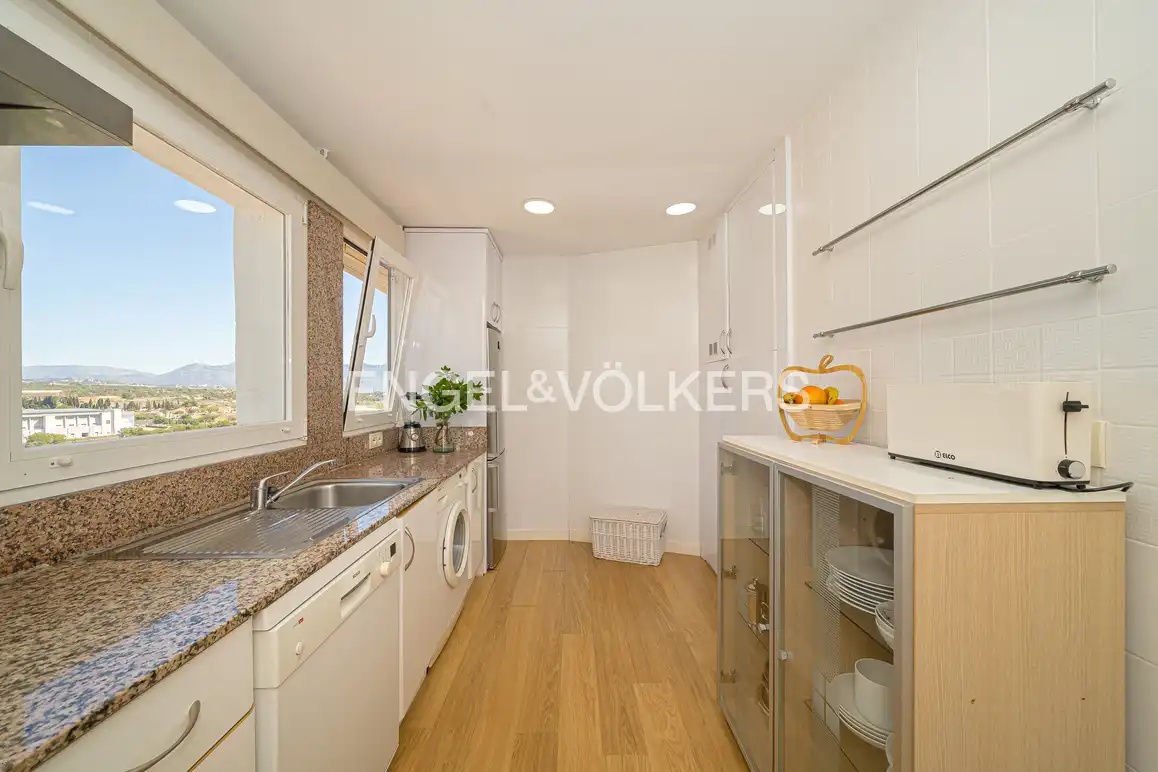 Cocina de Apartamento en venta en Benidorm con Aire acondicionado, Trastero y Amueblado