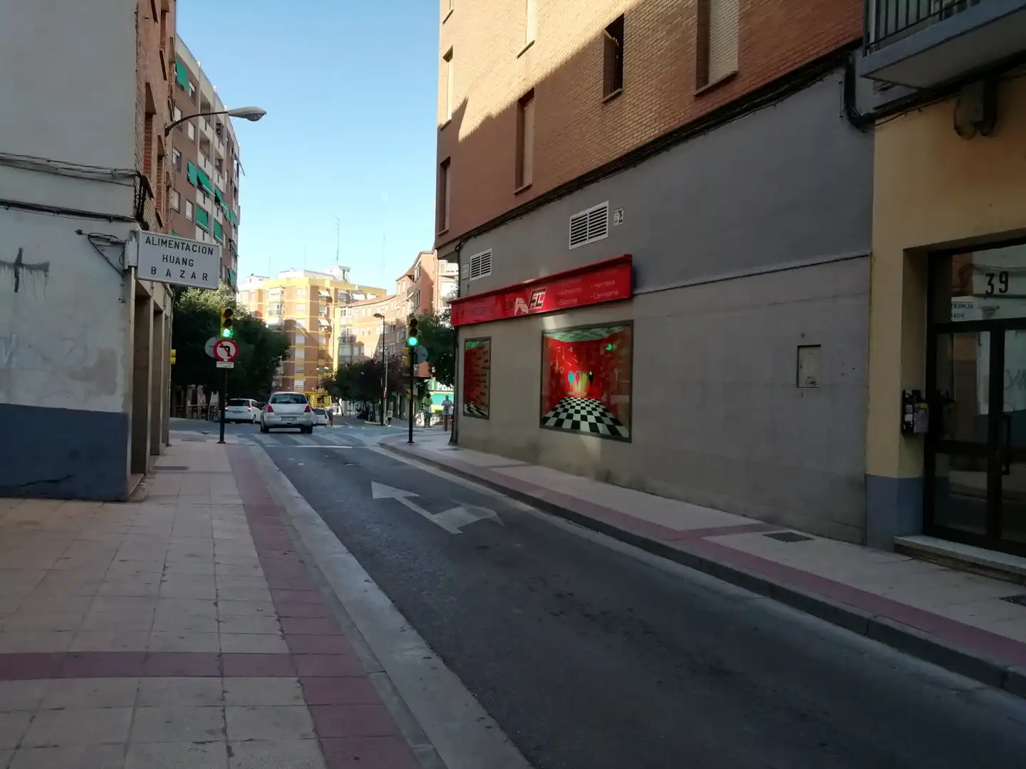 Vista exterior de Local en venda en Zaragoza