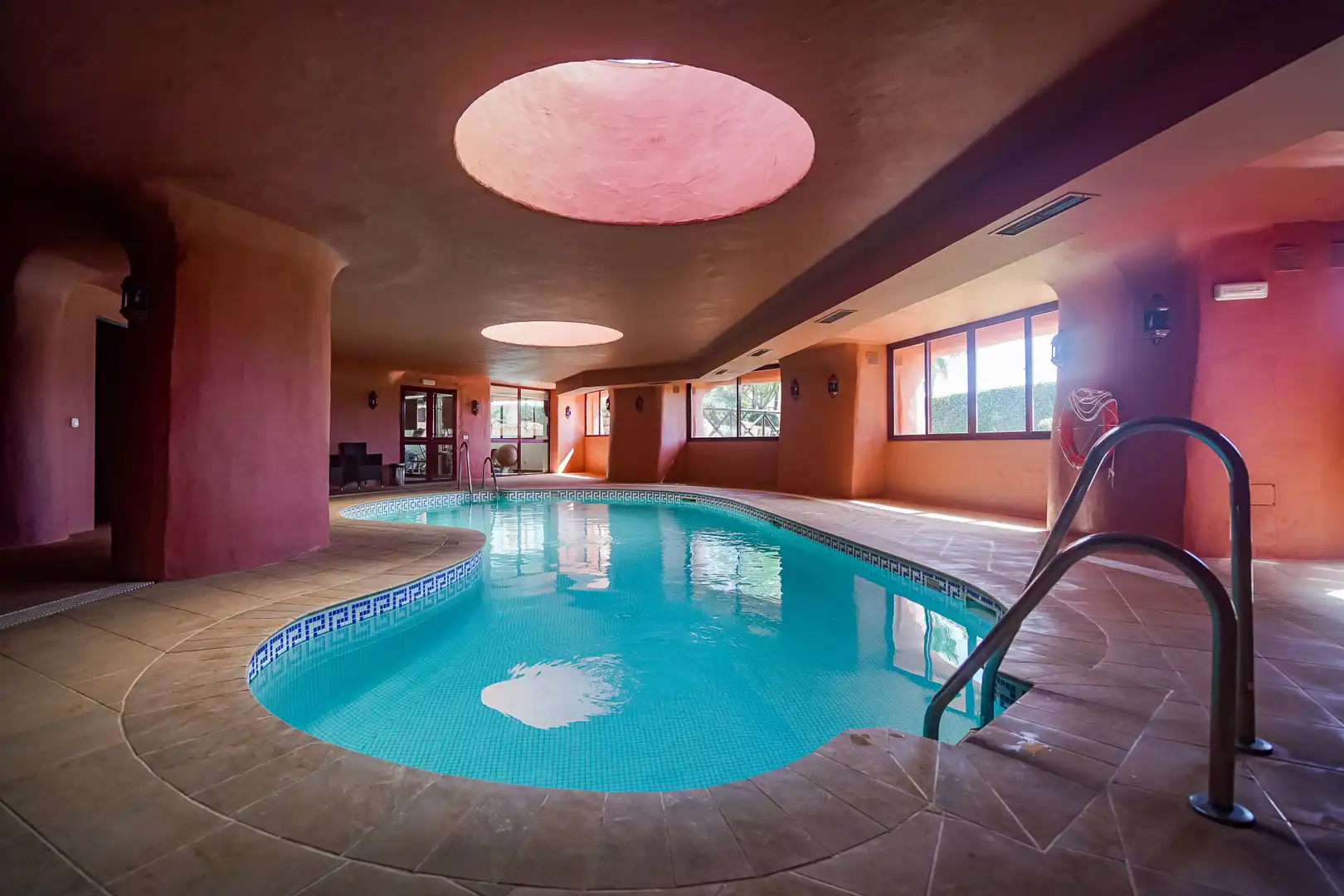 Piscina de Ático en venta en Estepona con Aire acondicionado, Terraza y Piscina