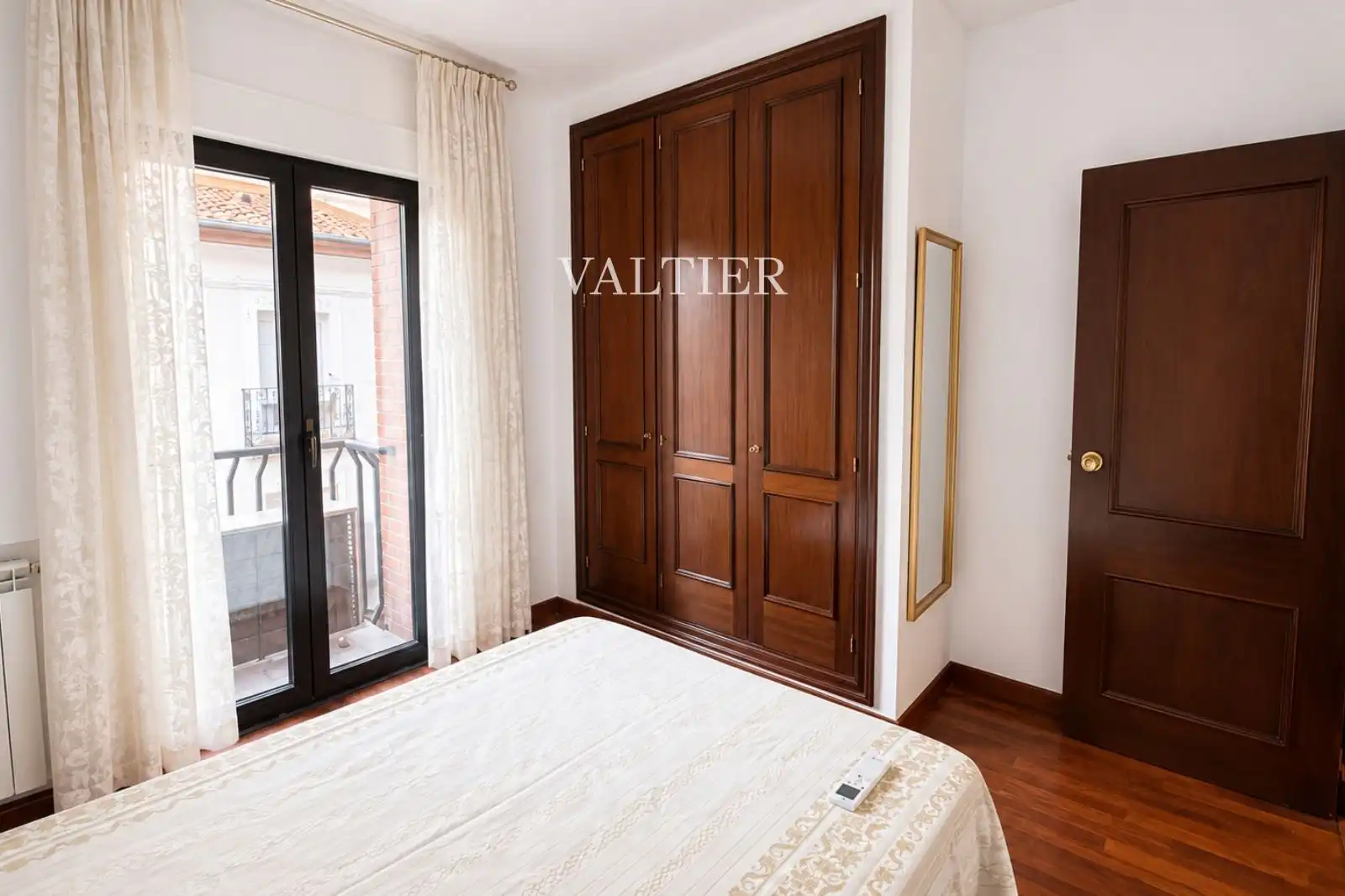 Bedroom of Flat for rent in Madrid  with Air Conditioner and Furnished