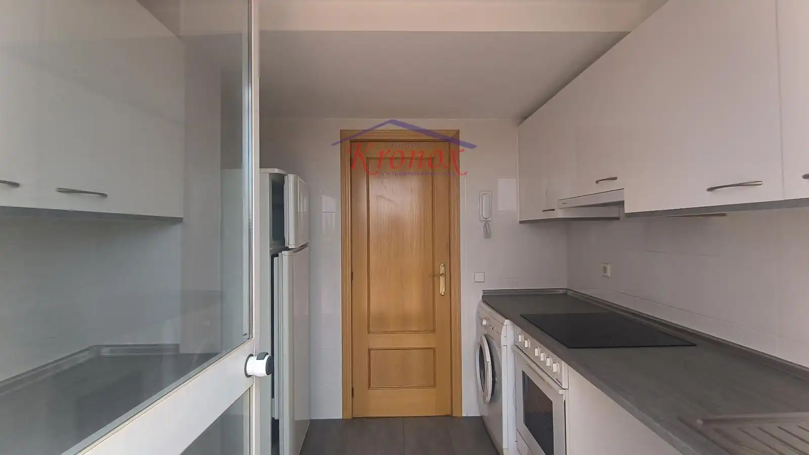 Küche von Dachboden zum Verkauf in Madrid mit Klimaanlage, Heizung und Terrasse
