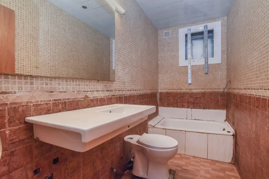 Badezimmer von Wohnungen zum Verkauf in Mataró