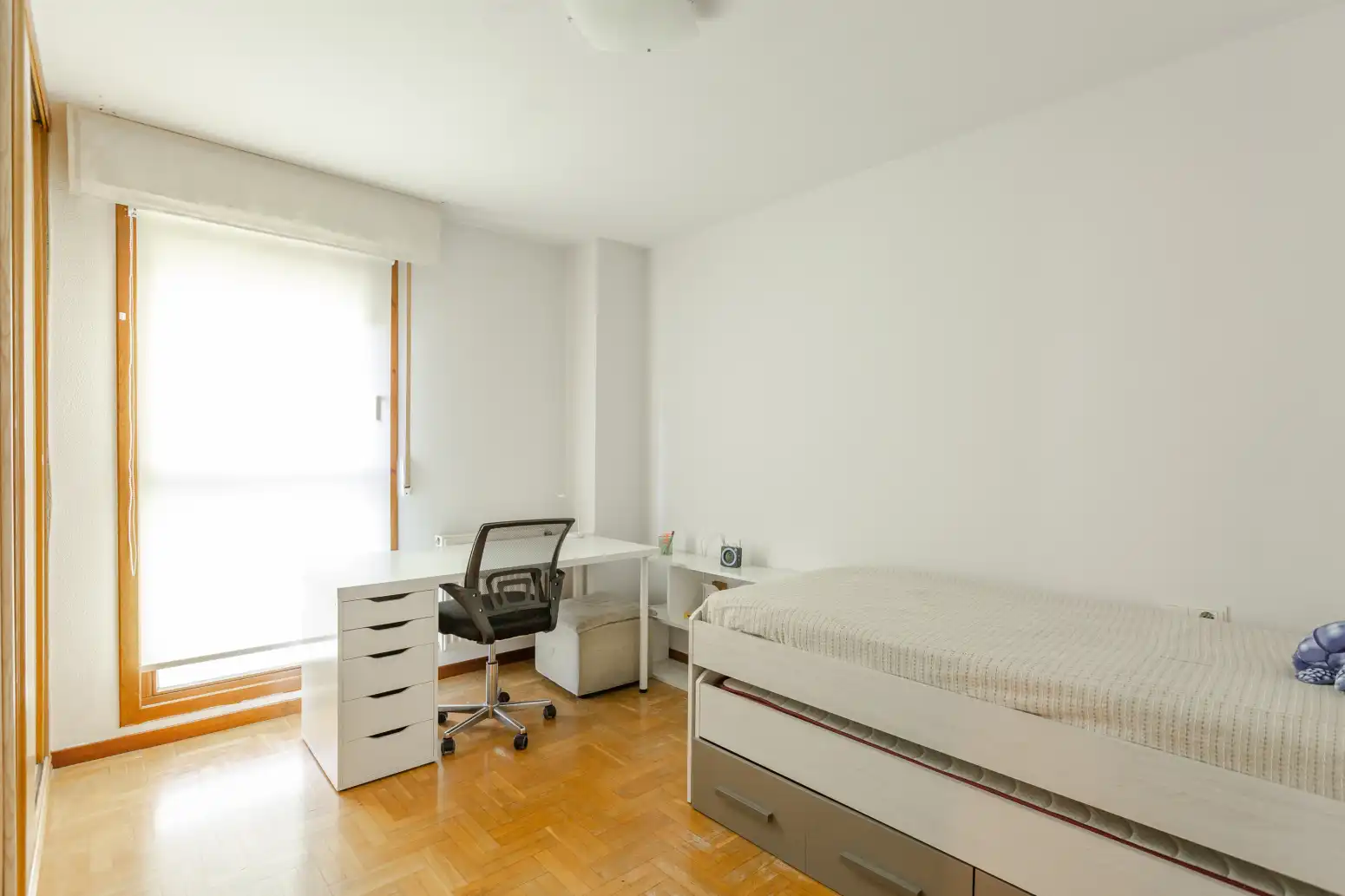 Habitación de Piso en venta en  Pamplona / Iruña con Calefacción, Parquet y Terraza