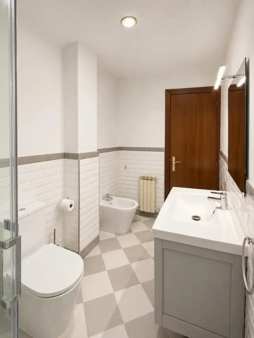 Badezimmer von Maisonette zum Verkauf in Santander mit Heizung, Terrasse und Balkon