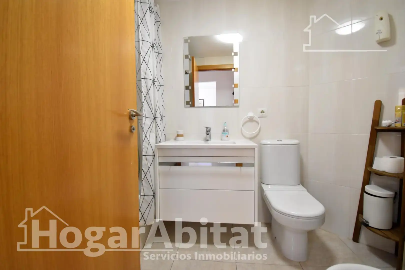 Bathroom of Flat for sale in Dénia  with Air Conditioner, Heating and Terrace
