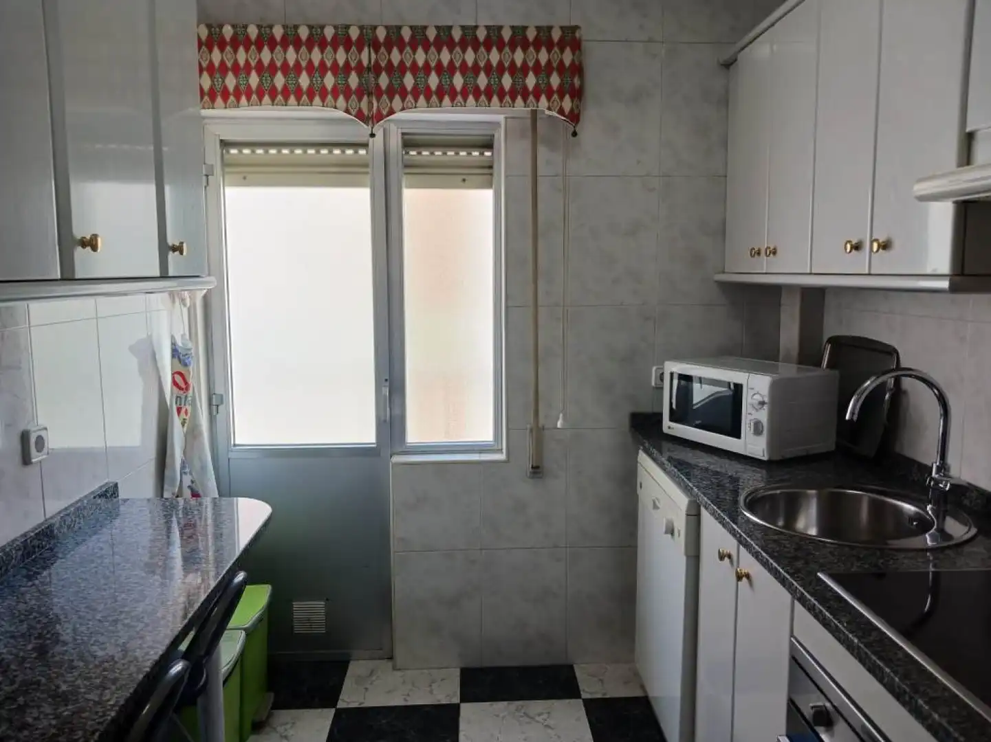 Cocina de Ático de alquiler en Salamanca con Calefacción, Parquet y Terraza