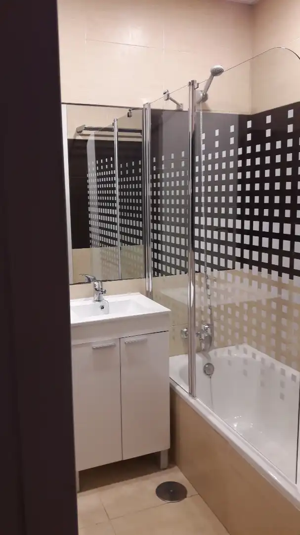Baño de Piso de alquiler en Málaga con Aire acondicionado y Amueblado