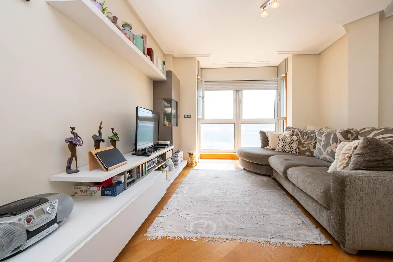 Living room of Apartments for sale in A Coruña Capital   with Heating, Parquet flooring and Storage room