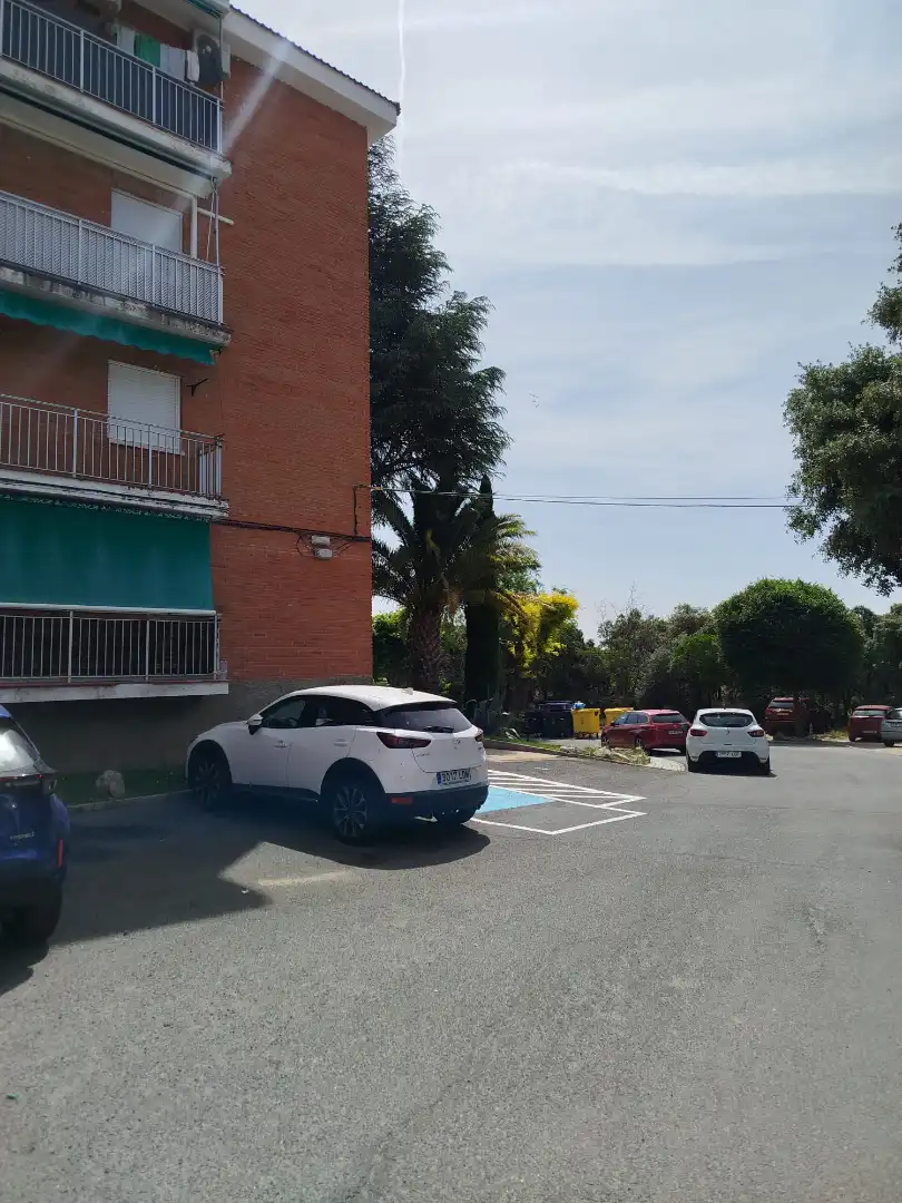 Parkplatz von Wohnung zum Verkauf in Chapinería mit Gemeinschaftspool