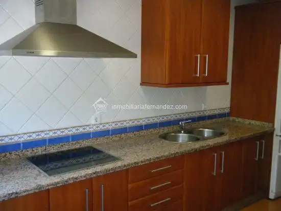 Cocina de Apartamento de alquiler en Cáceres con Calefacción, Terraza y Amueblado