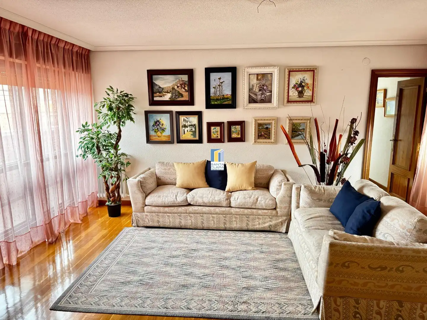 Wohnzimmer von Dachboden zum Verkauf in Zamora Capital  mit Heizung, Parkett und Terrasse