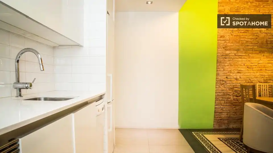 Flat with terrace to rent in Ciutat Vella, imagen 5