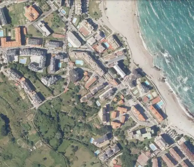 Vista exterior de Residencial en venta en Castro-Urdiales