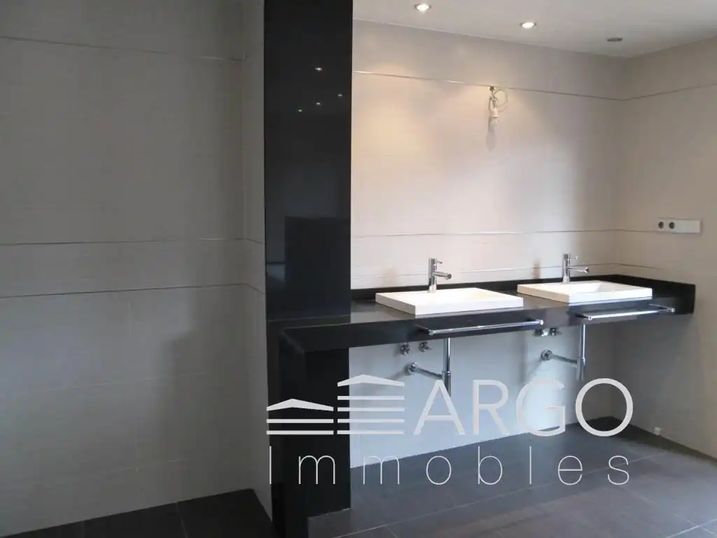 Bathroom of Houses for sale in Sant Cugat del Vallès  with Air Conditioner, Heating and Private garden