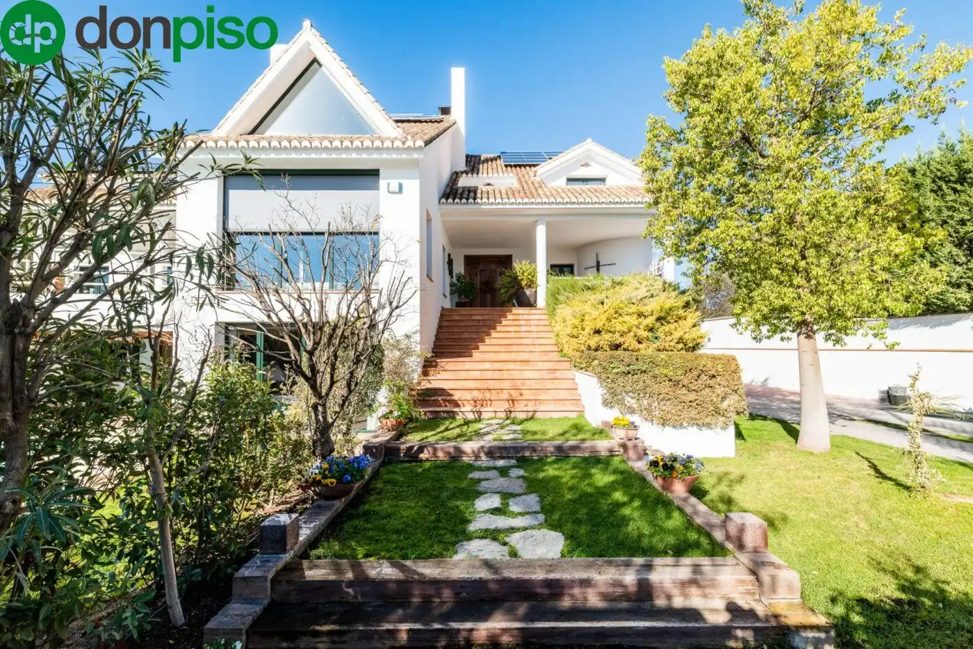 Vista exterior de Casa o chalet en venta en Albolote con Jardín privado, Terraza y Trastero