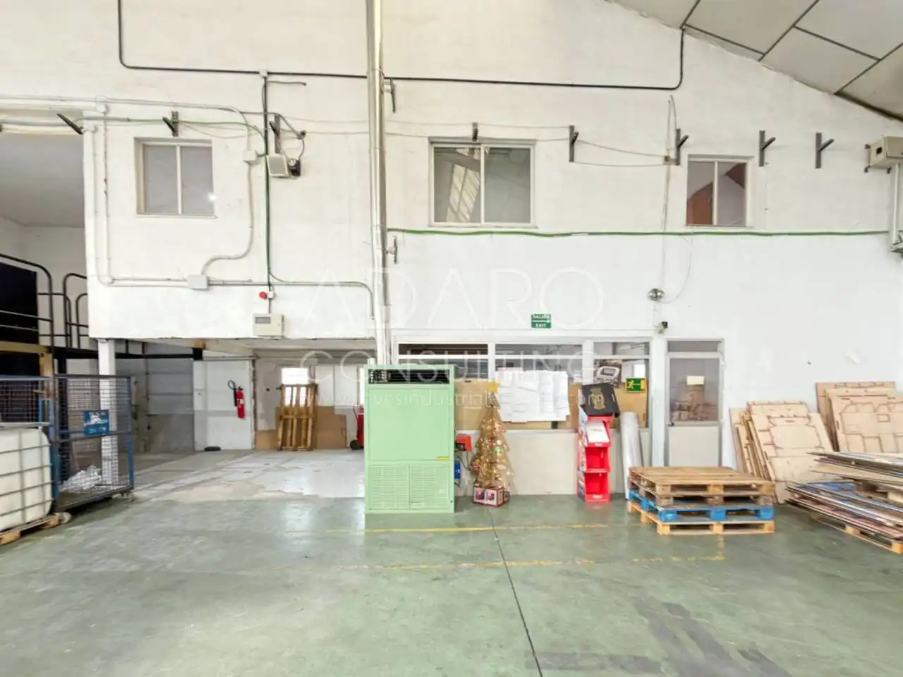 Nave industrial en venta en San Fernando de Henares con Alarma