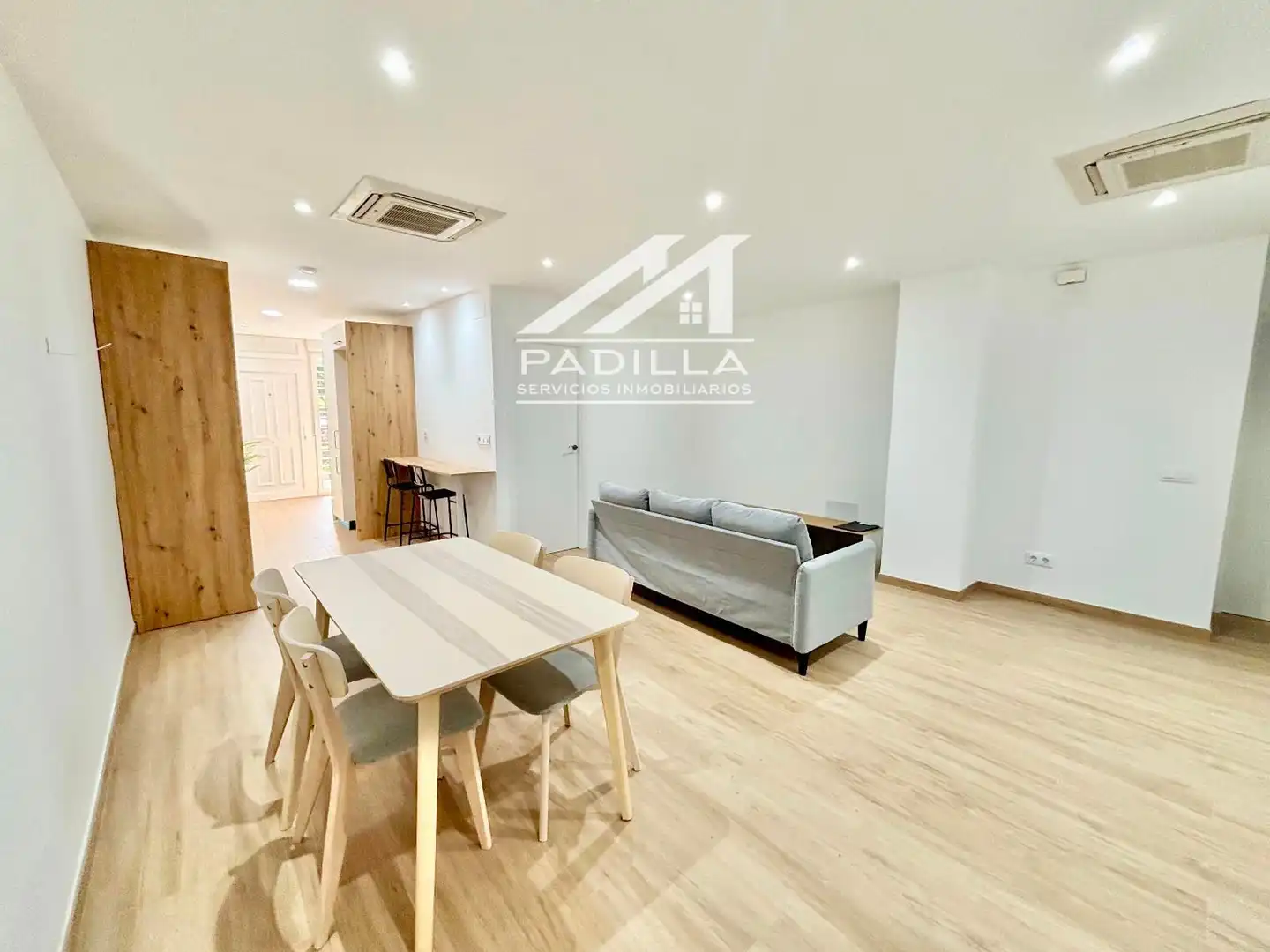 Sala d'estar de Pis en venda en Móstoles amb Aire condicionat i Calefacció