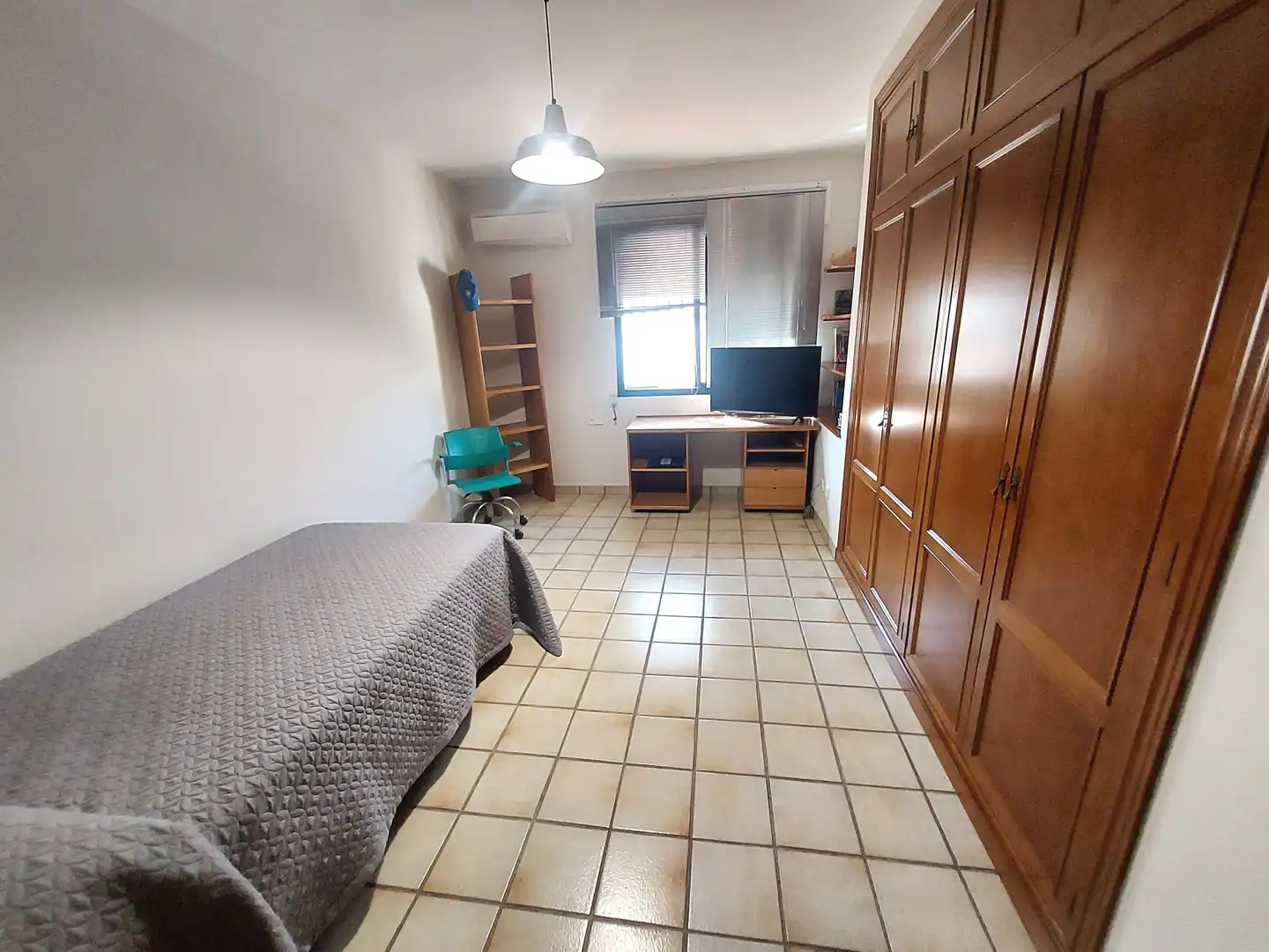 Habitación de Casa o chalet en venta en Algeciras con Aire acondicionado, Terraza y Piscina