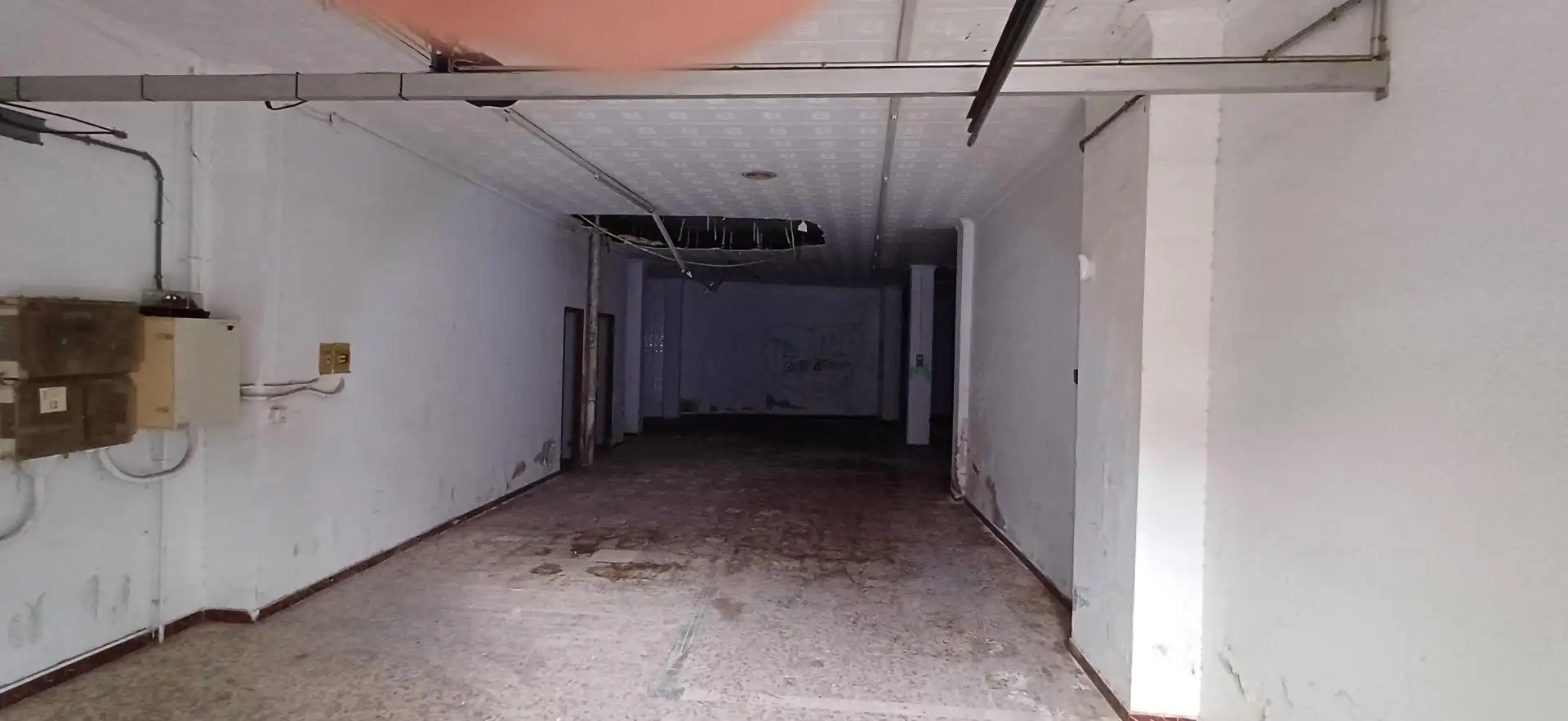 Local comercial en venda a Calle LUZON 174, imagen 4