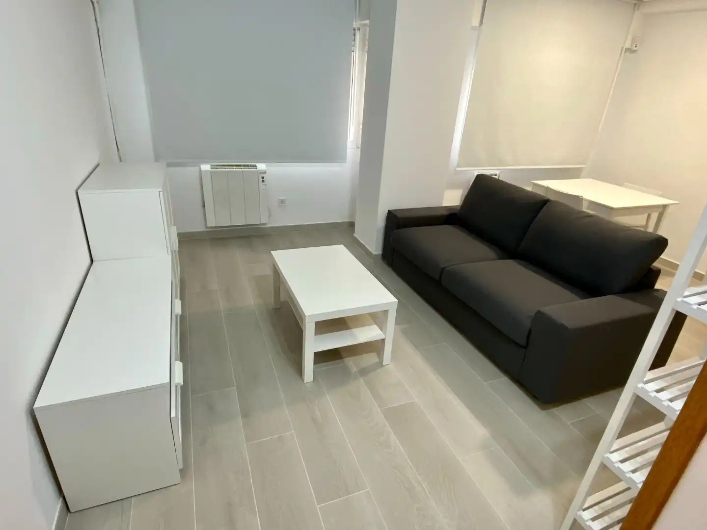 Wohnzimmer von Wohnung zum Verkauf in  Madrid Capital mit Klimaanlage