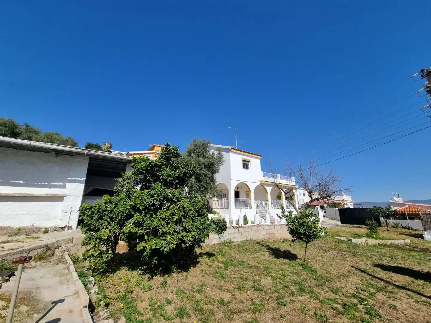 Vista exterior de Casa o xalet en venda en Málaga amb Terrassa