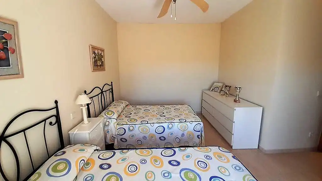 Habitación de Casa adosada en venta en Villalgordo del Júcar con Calefacción y Terraza