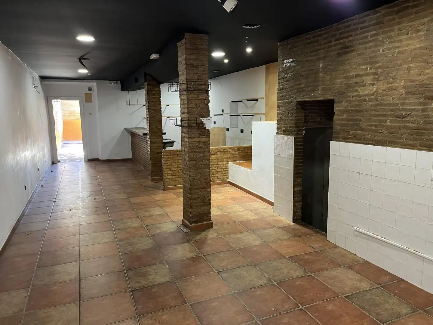 Business premises to rent in de l'Hospital, imagen 5