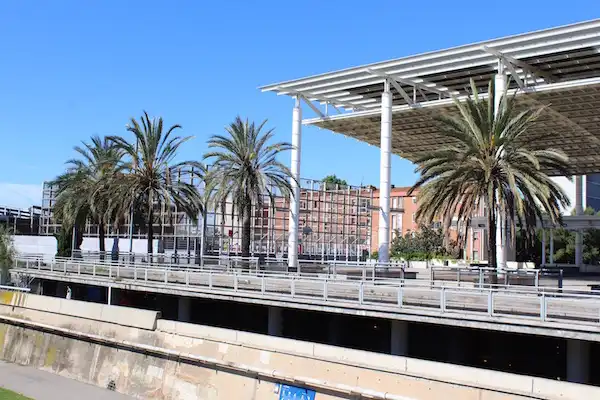 Vista exterior de Residencial en venda en Barcelona