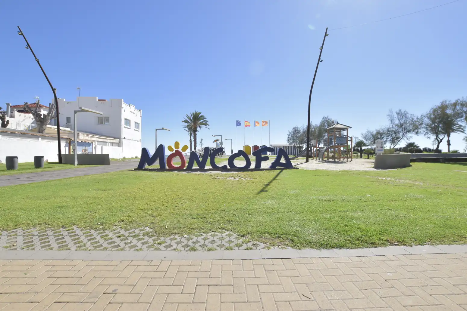 Vista exterior de Piso en venta en Moncofa con Aire acondicionado y Amueblado