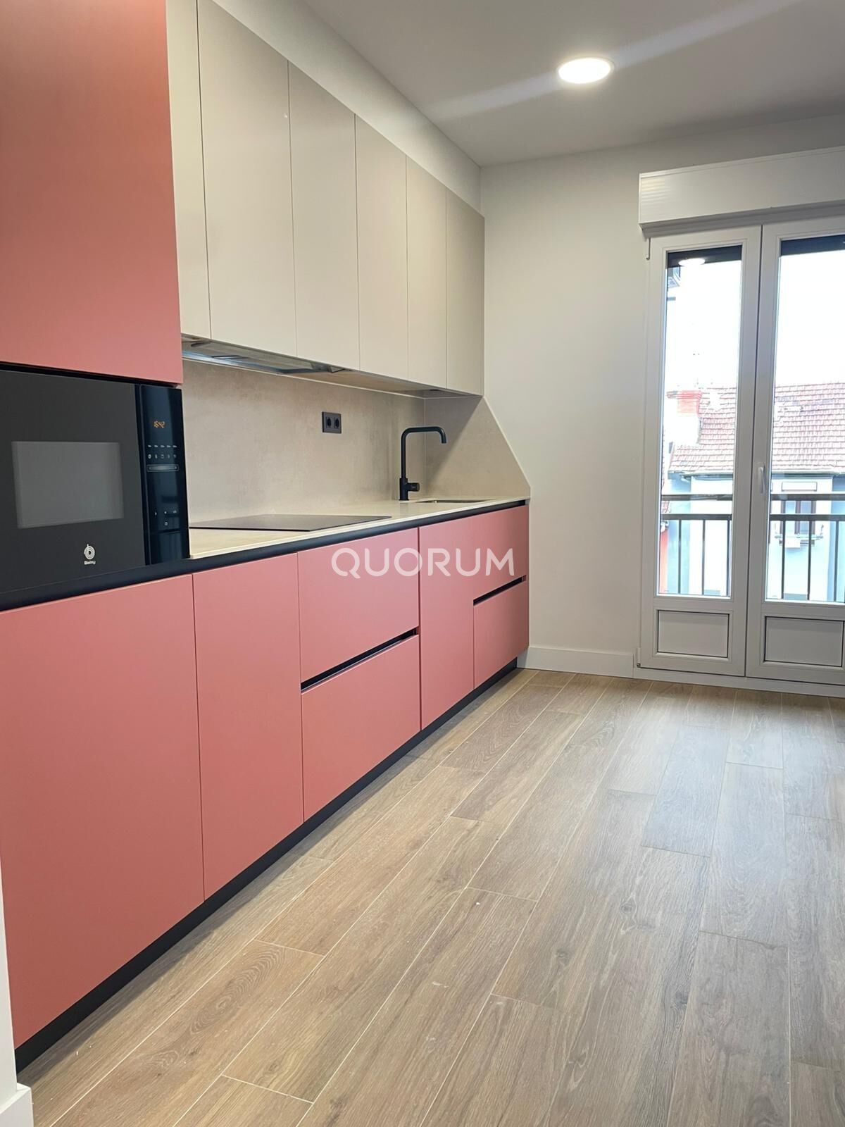 Wohnung zur Miete in Calle Ramón Zabalo, Centro