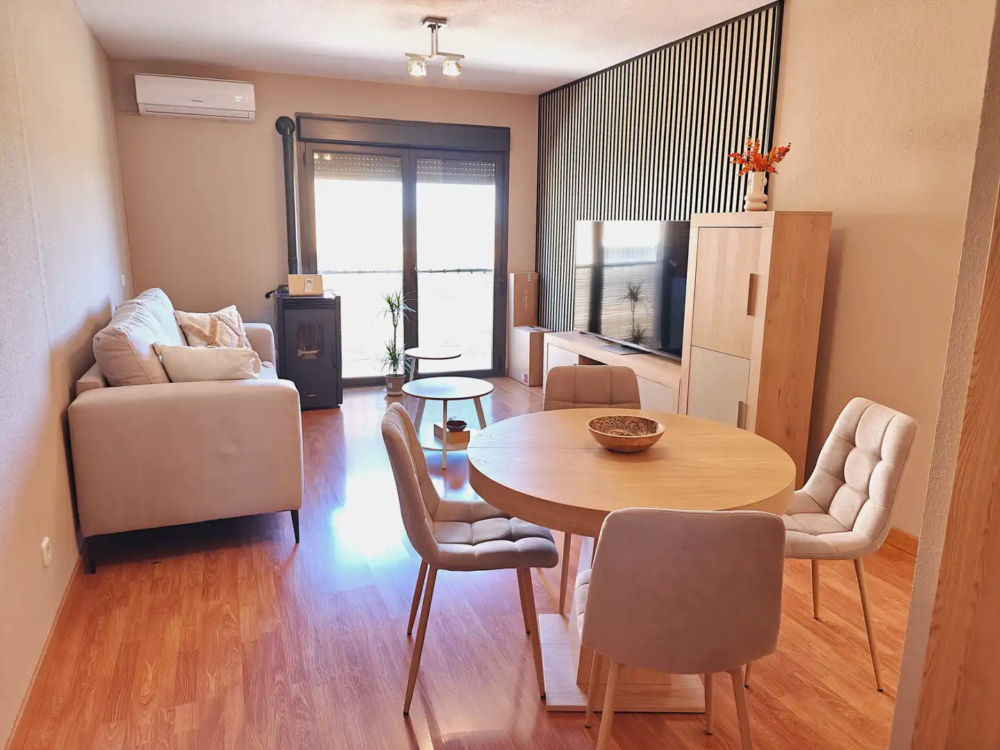 Sala de estar de Piso en venta en Fuensalida con Aire acondicionado, Calefacción y Trastero
