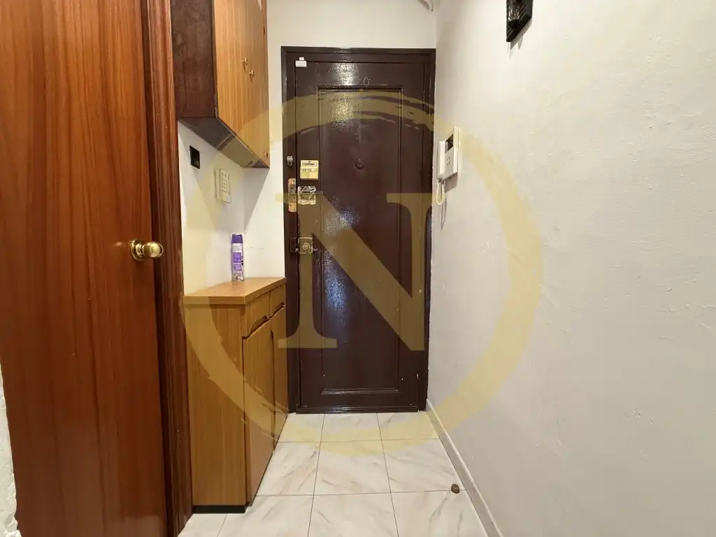 Piso en venta en L'Hospitalet de Llobregat con Balcón