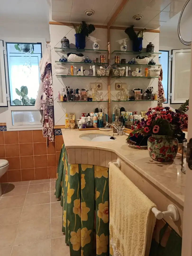 Badezimmer von Wohnung zum Verkauf in Cádiz mit Klimaanlage