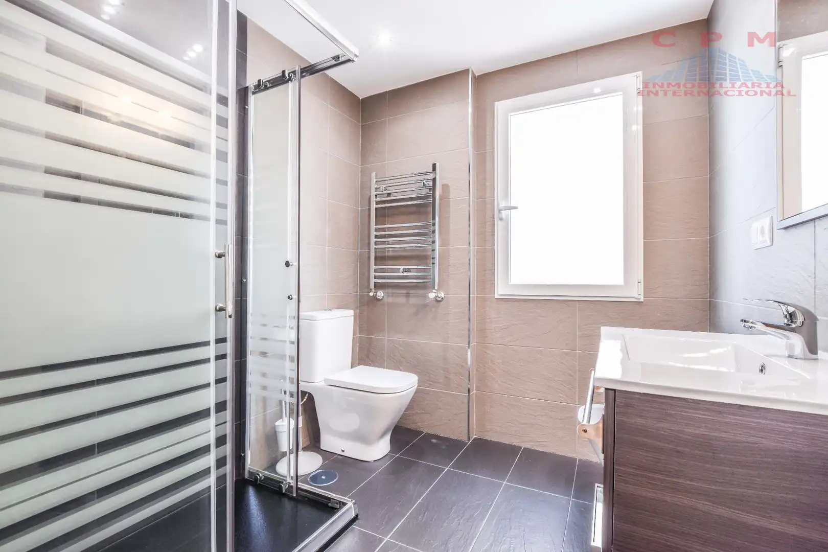 Baño de Piso en venta en Madrid con Aire acondicionado, Calefacción y Parquet