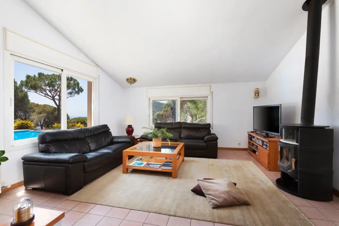 Sala d'estar de Casa o xalet en venda en Cabrera de Mar amb Aire condicionat, Traster i Piscina